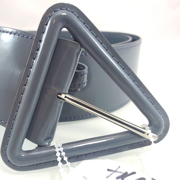 NEW BOTTEGA VENETA High Waisted Shine Triangle Leather Gray Trench Belt Sz Small - Picture 13 of 16